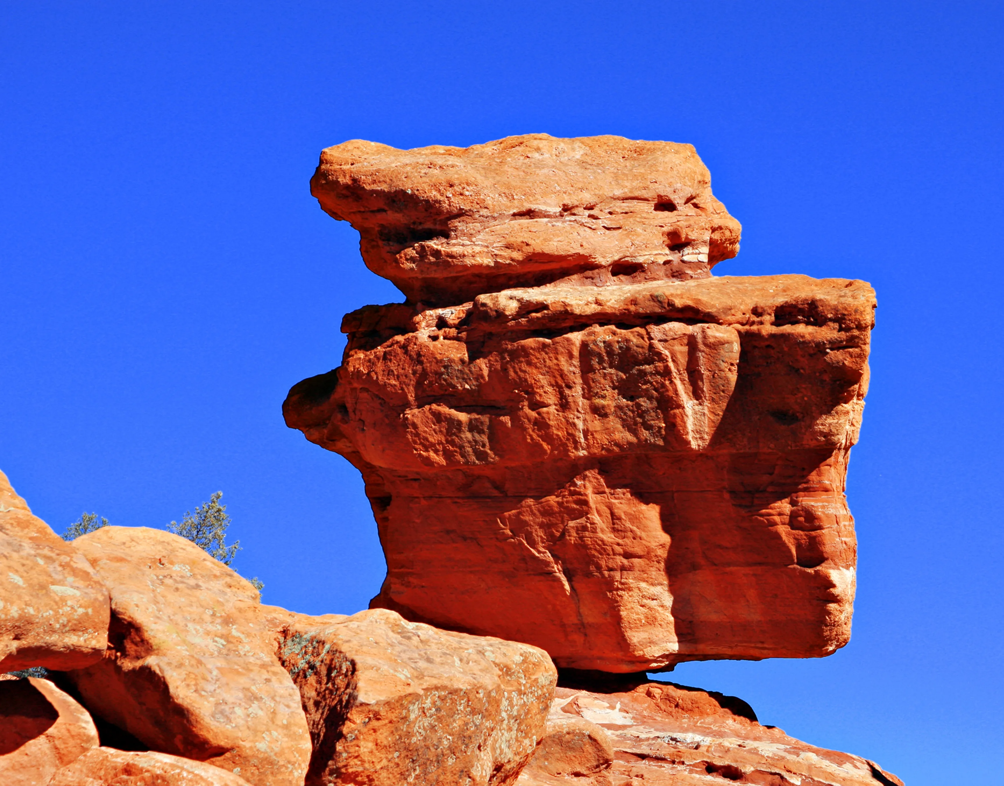 Balanced Rock in Garden of the Gods, Colorado Springs, Colorado.
